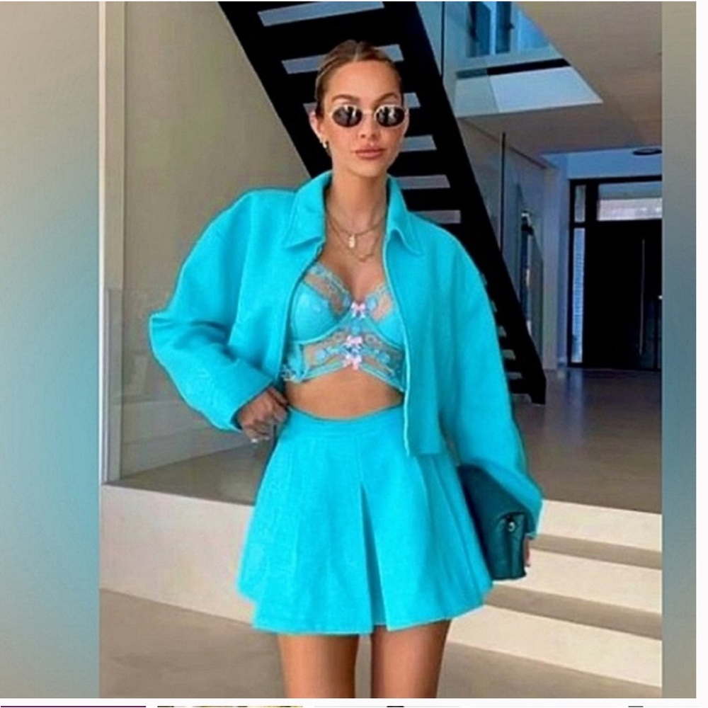 NWT Zara mini pleated skirt Tiffany color  sz M